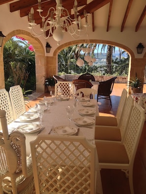 Outdoor dining