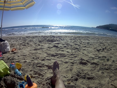 Neben 50 Meter vom Strand entfernt mit Terrasse, 2 Parkplätze und Klimaanlage