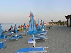 Isca Marina Beach
