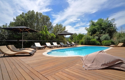 Wunderschöne Familienvilla mit sicherem Pool-Valbonne-Blick auf den Park National