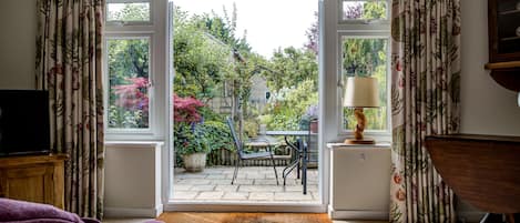 Garden view from the sitting room