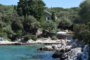 The beach and the house