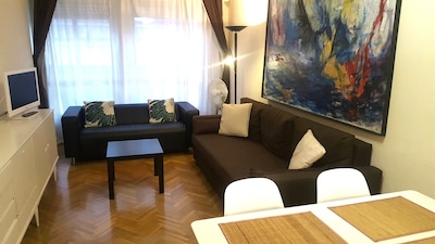 CITY CENTER WITH GARAGE, 2 BATHROOMS-WIFI-300Mb-VUT 47-21