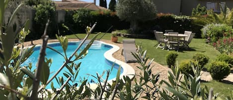 Villa avec piscine privative avec oliviers