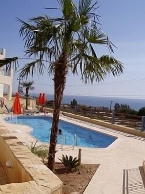 Swimming pool with sea view