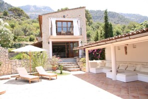 villa & chill out