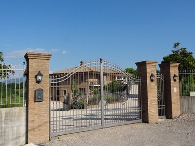 Besondere Wohnung / Villa, ruhige Lage mit herrlichem Blick auf Montecassino 