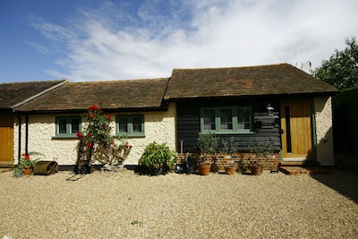 Cottage mit eigener Terrasse, Gartenblick in einem hübschen Innenhof