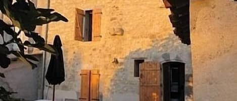 Evening sun on the patio/terrace