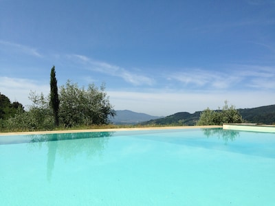 Eco-friendly detached spacious family house with splendid view in Tuscany