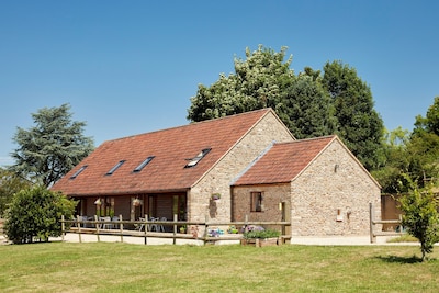 By The Byre Holiday Cottages near to Longleat Safari Park and Bath