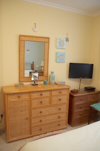 Cozy apartment with sea view, free wifi, parking.