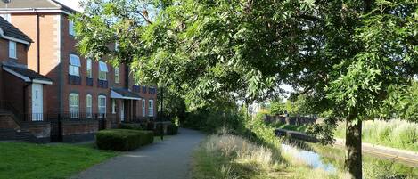 The apartment by the canal, short walk to canal basin and city centre