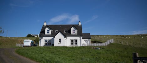 Cosy Skye cottage - 3 bedroom 2 bathroom, 11 miles from Portr