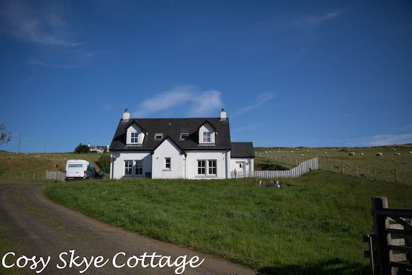 Cosy Skye cottage - 3 bedroom 2 bathroom, 11 miles from Portr