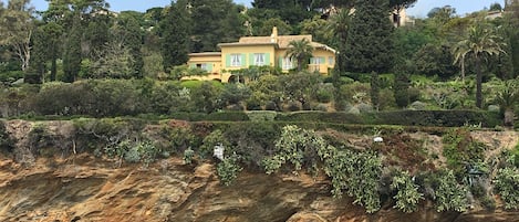 Vue de la maison coté mer
View of the house from sea side