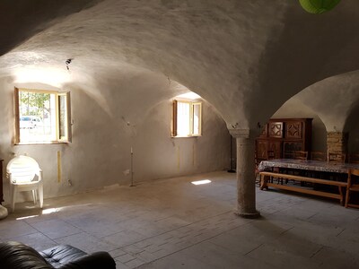 Maison Le Clos Marie, Rochebrune apartment + large vaulted room