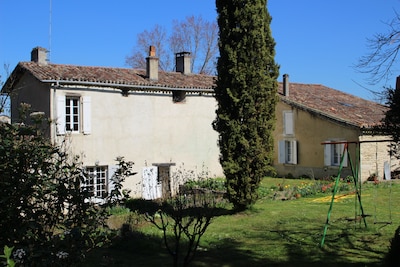 The cottage of Dauga: a charming rental in Gironde