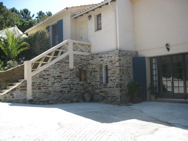 Exterior