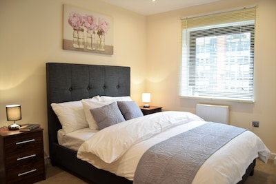 Newly refurbished, Greater London. Morland House Apartment 1