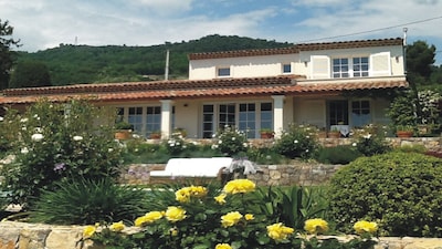 Wunderbare luxuriöse Villa mit Meerblick 