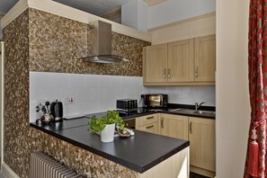 Vomero apartment fully fitted home from home kitchen