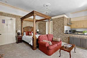 Vomero studio apartment