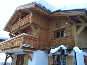 Front of chalet 