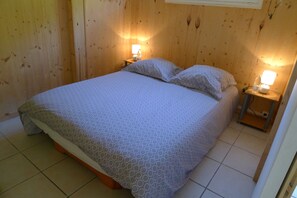 Chambre avec couchage comprenant l'potion lits faits à votre arrivée