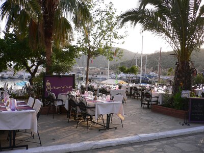 Kalkan, Türkiye'de Emir At Çarpıcı Penthouse Daire