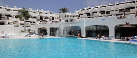 Heated Pool, 4 Pools, Open all year. Pool Bar-Restaurant. WI-FI