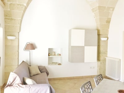 Typisches Haus aus Leccese-Stein, in der Nähe von Otranto und Porto Badisco