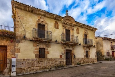 Palacio de Los Serrano - Casa Rural para 16 personas