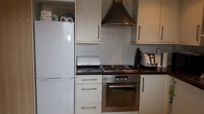 1 BEDROOM AVAILABLE IN A 2 BED FLAT