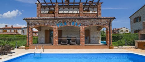 Villa Raj in Istria with 32m2 Pool