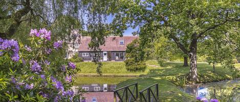 Luxury Rural Cottage