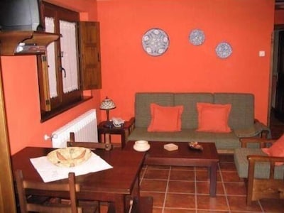 Suitable Gamonedo-Casa Pachona. Spacious, wifi, parking, sea views, near coast / beach