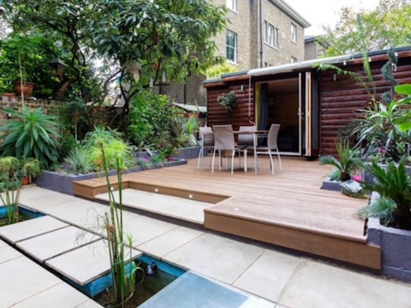 private garden and garden room