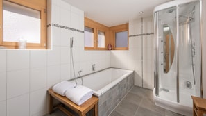 Master Bedroom en-suite has 2 person bath and separate steam shower cubicle