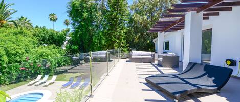 Upstairs terrace and view to the garden