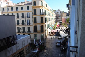 Vistas desde la terraza: Plaza de la Merced-Casa Natal Pablo Picasso