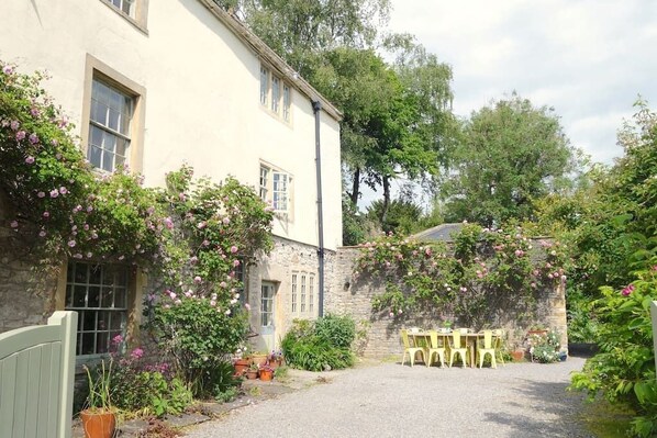 Bowlish Grange entrance.