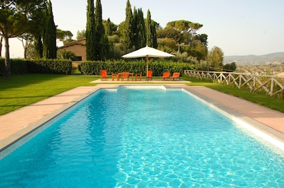 Villa exclusiva con piscina privada y tenis en el campo de Roma - Villa Mary