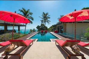 Amazing sea view from the pool