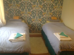 Twin bedroom