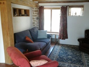 2nd lounge (train set room!)