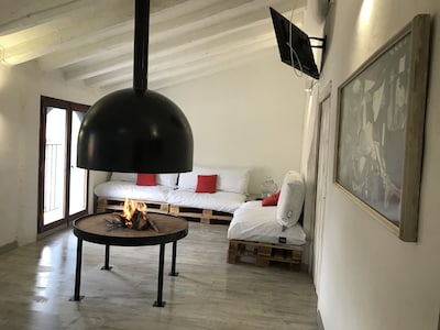 Ca L’Esquelleta, Casa rural con chimenea , jardín y piscina   de 1 a 10 personas