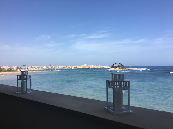 Vue sur la plage ou l’océan