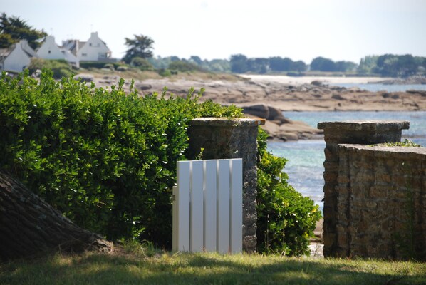 Toward the beach/ocean