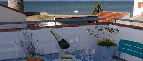 Roof terrace with view to Le Continent..perfect for the evening aperitif.